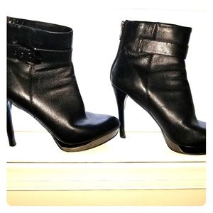 $$$PRICE DROP$$$ Gorgeous Stilleto Bootie